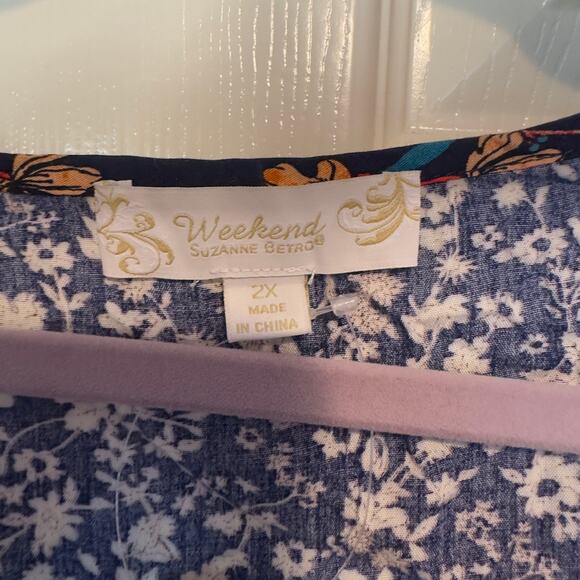 NWT Weekend Suzanne Betro Women’s Floral Tassel Blouse Size 2X Navy Blue - Picture 3 of 6